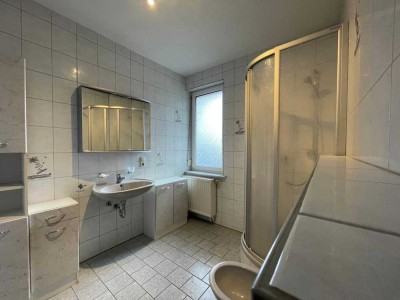 Schöne 2 Zimmer Wohnung frisch renoviert, zentrumsnah und doch ruhig gelegen
