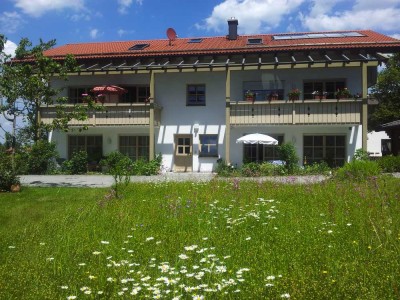 Schöne 2-Zimmer-Single-DG-Wohnung mit Balkon in Otterfing