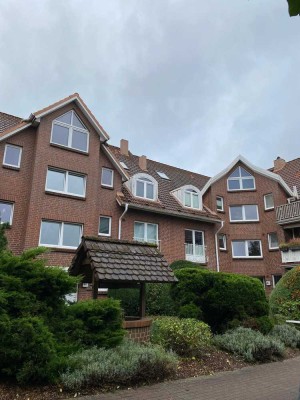 Wohnen über zwei Ebenen: Lichtdurchflutete, moderne 2-Zimmer-Maisonette-Wohnung mit 2 Balkonen