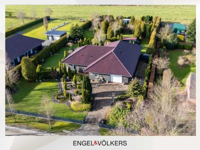 Moderner Bungalow mit Wintergarten, großem Garten & Blick ins Grüne