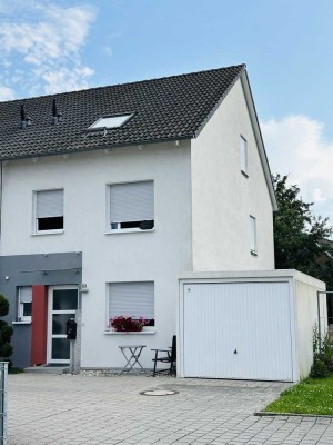 Gepflegtes Reiheneckhaus mit Garage in Walzbachtal