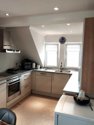 Stilvolle 2,5-Zimmer-Maisonette-Wohnung mit geh. Innenausstattung mit Balkon und EBK in Jettingen