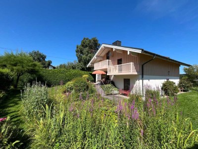 Attraktives Anlageobjekt - Einfamilienhaus mit großem Garten bei Tacherting