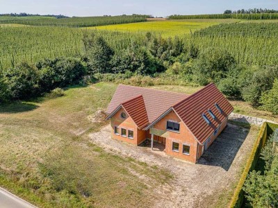 Großzügiges Einfamilienhaus im fertiggestellten Rohbau