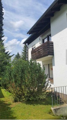 Stilvolle 4-Raum-Wohnung mit Balkon und Einbauküche in Bad Tölz-Wolfratshausen (Kreis)