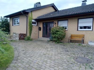 Freistehendes Einfamilienhaus mit großem Garten in ruhiger Wohnlage