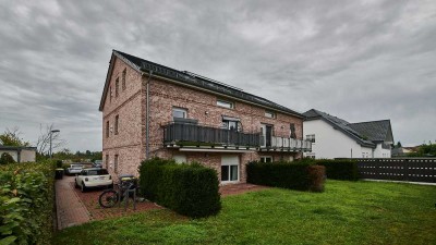 Moderne 2-Zimmer-Dachgeschosswohnung mit Terrasse und Außenstellplatz am See