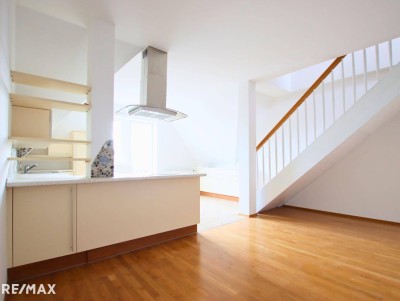 WOHNEN MIT HISTORISCHEM FLAIR! Maisonettewohnung im Zentrum zu kaufen (TOP 3)!