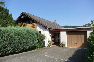 Ein Haus für die ganze Familie mit großem Garten herrlich gelegen - sofort frei!