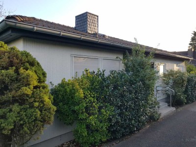 Charmanter Bungalow mit unverbaubarem Fernblick in gehobener, naturnaher Wohnlage von Fischbach