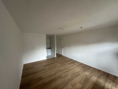 1-Zimmer Wohnung mit Balkon (One bedroom apartment) - Nähe Westpfalz-Klinikum - Besichtigung 25.10.