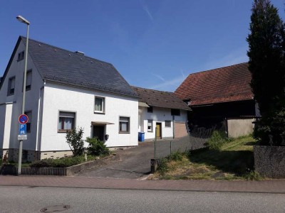 * Ideal für Handwerker, sanierungsbedürftiges Haus mit Garten * in Niedernhausen!