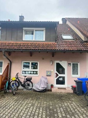 Schönes Reihenhaus mit viel Platz in guter Lage von Bad Säckingen - ab 01.08.2025