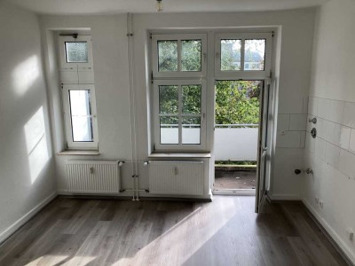 Mülheim - Mitte : 2-Zimmer-Wohnung mit schicker Wohnküche und Balkon sucht Mieter