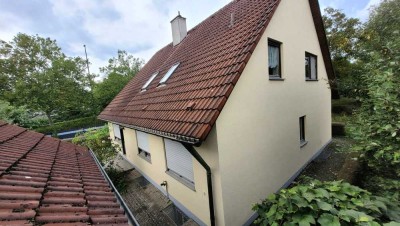 Geräumiges Einfamilienhaus mit 5 Zimmern in Würzburg-Heuchelhof + Einliegerwohnung
