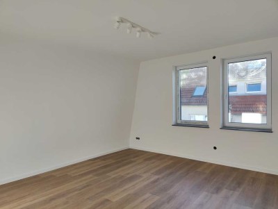 Helle, zentrale 3-Zi-Wohnung (Erstbezug)