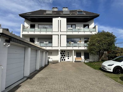 Haus im Haus: 5-Zimmer-Maisonette-Wohnung mit Terrasse und zwei Balkonen in Dortmund Aplerbeck