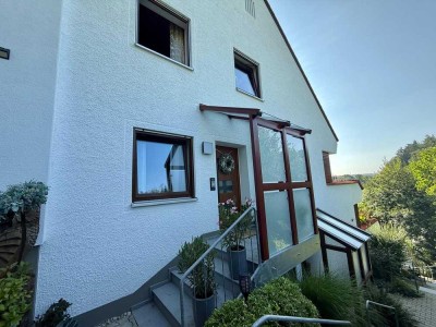 Freundliche 4-Zimmer-Eigentumswohnung mit hochwertiger Ausstattung und traumhafter Lage am Waldrand