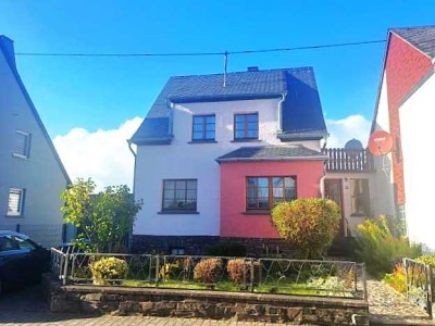 +++ Ihr Zuhause im Hunsrück mit traumhaftem Ausblick + Terrasse + Platz für die ganze Familie +++