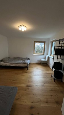 möblierte Singlewohnung 2 Zimmer mit Garten in guter Lage keine Paare, nur 1 Person