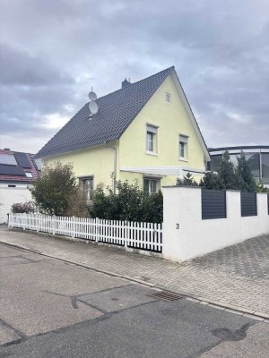 5-Zimmer-freistehendes Einfamilienhaus in Brühl/Rohrfof