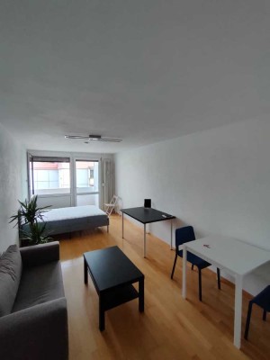 Geschmackvolle 1-Raum-Wohnung mit EBK in Muenchen