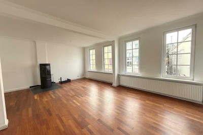Renovierte 150qm Wohnung im Lotsenviertel in Cuxhaven/ Renovated 150sqm apartment Cuxhaven