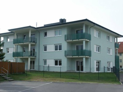 BETREUBARES WOHNEN: Gartenwohnung mit Terrasse