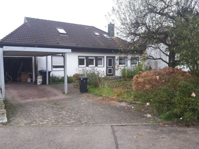 Familienhaus in herrlicher Aussichtslage mit Garten