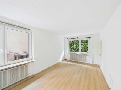 1 x WG-Zimmer in S-Untertürkheim, schöne Terrasse, Gartenanteil, EBK, gute Lage, sofort frei