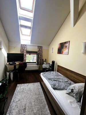 Bamberg, ERBA-Insel: Tolle Dachgeschoss 1-Zimmer-Wohnung, inkl. TG-Stellplatz