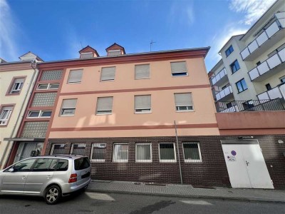 NEU! Gepflegte 4 ZKB-Wohnung mit Balkon im Herzen von Bruchsal-Innenstadt zu vermieten!