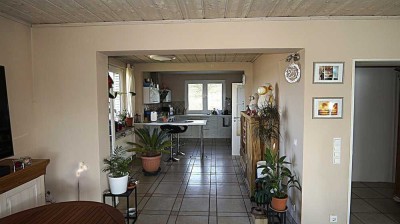 Attraktives Einfamilienhaus mit Einliegerwohnung in guter Lage von Ellerbek/Krs. Pinneberg