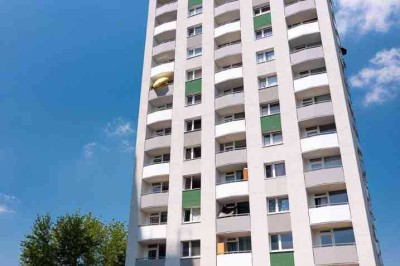 Geräumige 3-Zi.-Wohnung mit Balkon, Aufzug, Bad mit Dusche!