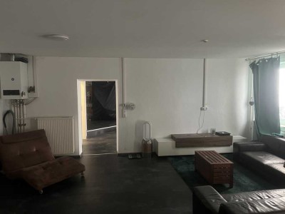 Erstbezug nach Sanierung: schöne 2-Zimmer-Wohnung mit EBK in Mainz