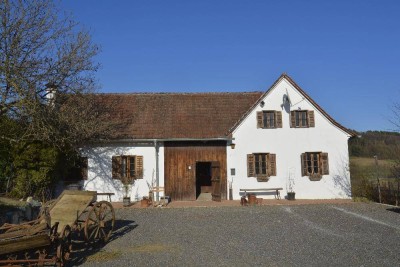 Ein Dreikanthof in ländlicher Panoramalage!