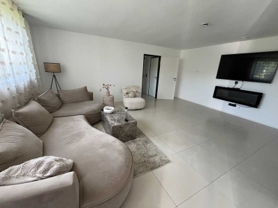 Hanggeschoss mit Blick ins Grüne