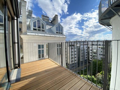 RENOVIERTE DACH-MAISONETTE MIT TERRASSEN BEIM ARENBERGPARK