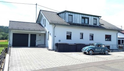 Komplett renoviertes und modernisiertes 3-Familienhaus in Randlage