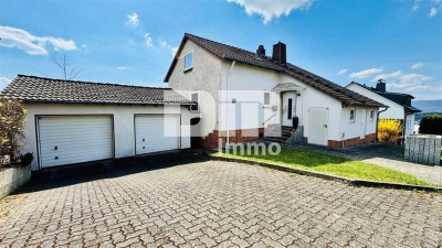 Teilsaniertes Traumhaus in begehrter Lage auf großem Grundstück mit  Panoramablick