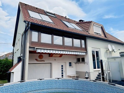 Zweifamilienhaus in Neunkirchen: Viel Platz, großes Potenzial