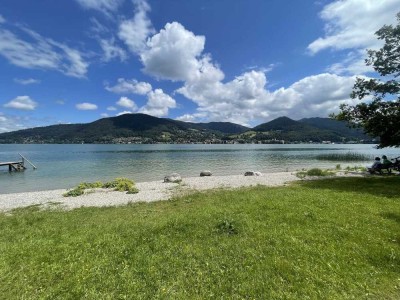 SCHÖNE, RUHIGE WOHNUNG MIT BERG- UND SEEBLICK VOM SÜD-WEST-BALKON, FREI ZUM BEZUG BZW. VERMIETUNG