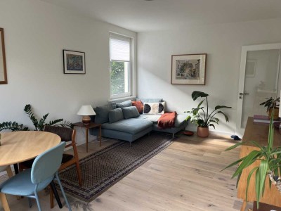 Helle 2-Zimmer Wohnung vollmöbliert im 1. OG auf Hamburg-St. Pauli (ruhige Lage und zentral)
