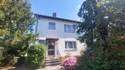 Ihr Gartenparadies mitten in Hanau – kleines Haus mit Potential, großes Glück für Ihre Familie