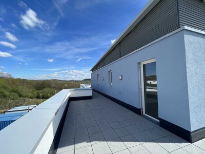 HOCH HINAUS: TRAUMHAFTES PENTHOUSE MIT DACHTERRASSE UND WEITBLICK!
3 Zimmer