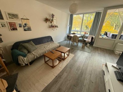 2-ZIMMER-WOHNUNG MIT BLICK AUF PARK IN ALTE NEUSTADT