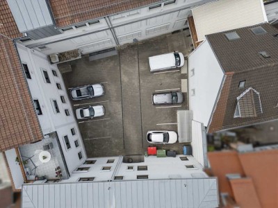 Sichern Sie Ihre Zukunft!
Gewerbliche und wohnwirtschaftliche Gebäudemixtur im Herzen von Durlach