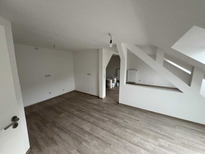 Zu vermieten: Renovierte & moderne ca. 100qm große Wohnung im Zentrum von Werdohl!!!