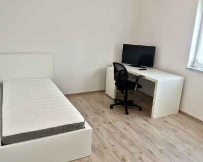 Vollmöbliertes WG-Zimmer nahe TU Garching! Bitte nur Anfragen per E-Mail!