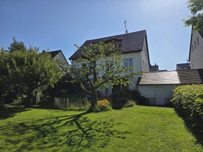 4-Zimmer-Erdgeschosswohnung mit Terrasse und großem Garten in Stuttgart-Sonnenberg